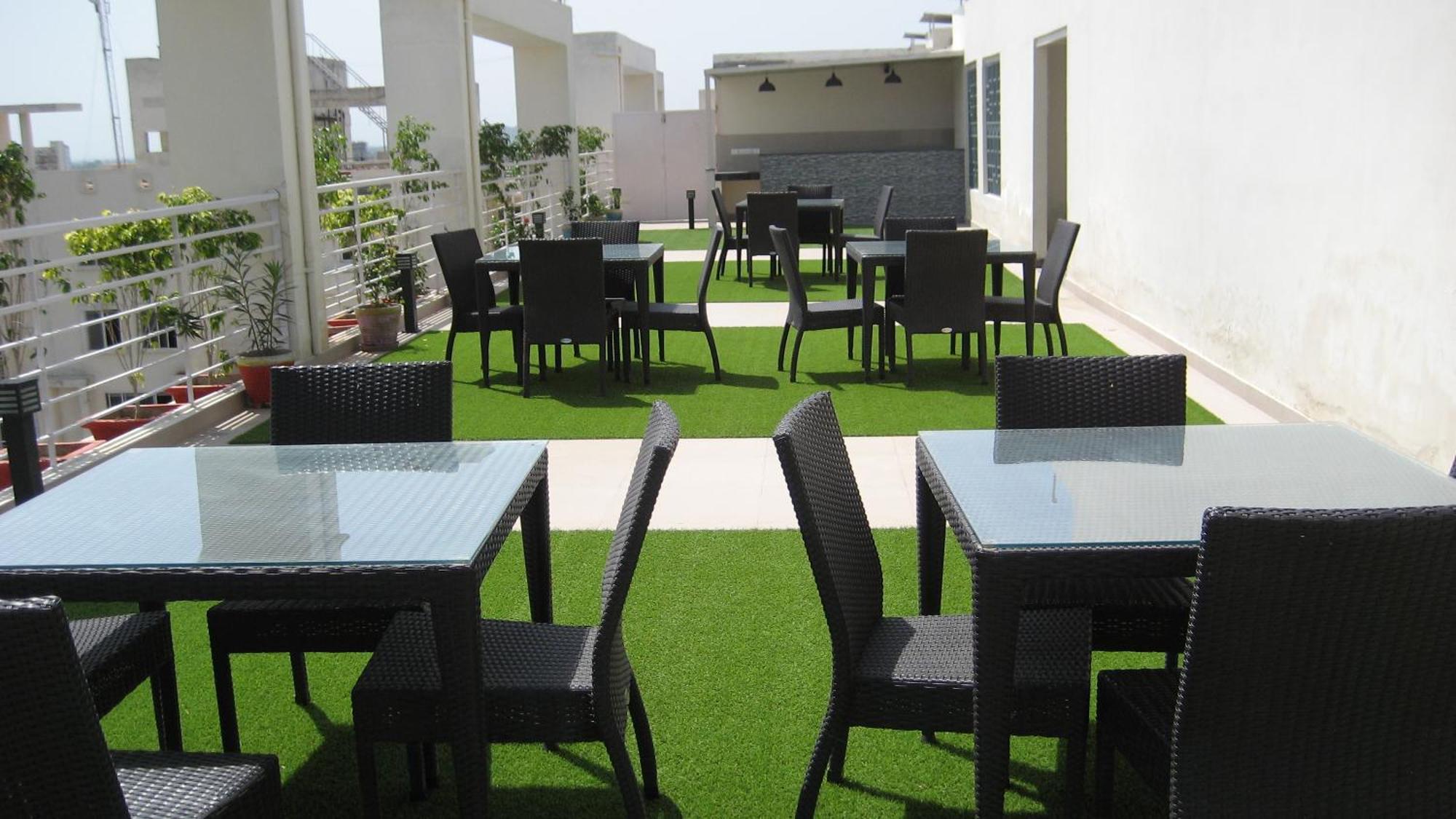 Starlit Suites Neemrana Buitenkant foto