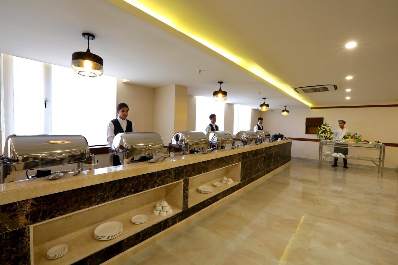 Starlit Suites Neemrana Buitenkant foto