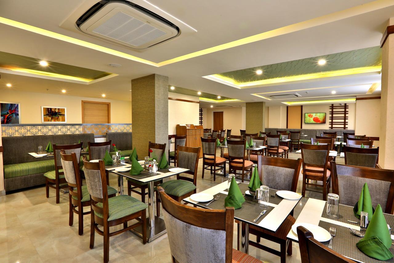 Starlit Suites Neemrana Buitenkant foto