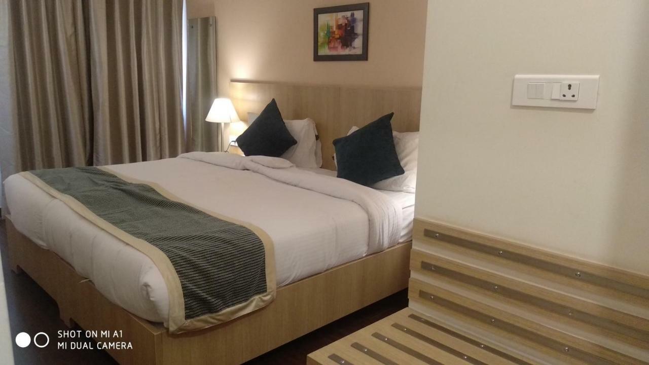 Starlit Suites Neemrana Buitenkant foto
