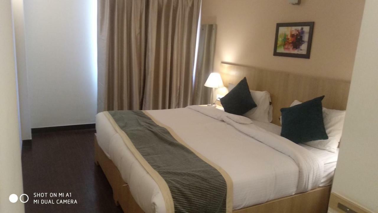 Starlit Suites Neemrana Buitenkant foto