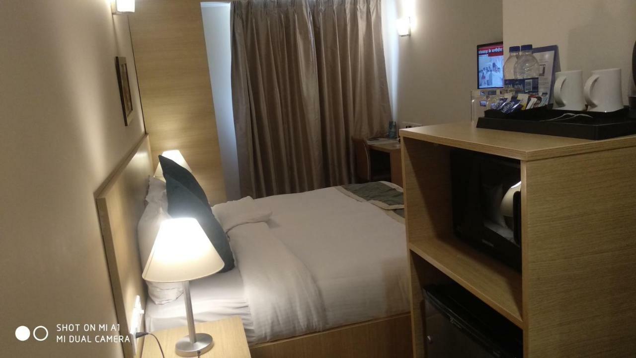 Starlit Suites Neemrana Buitenkant foto