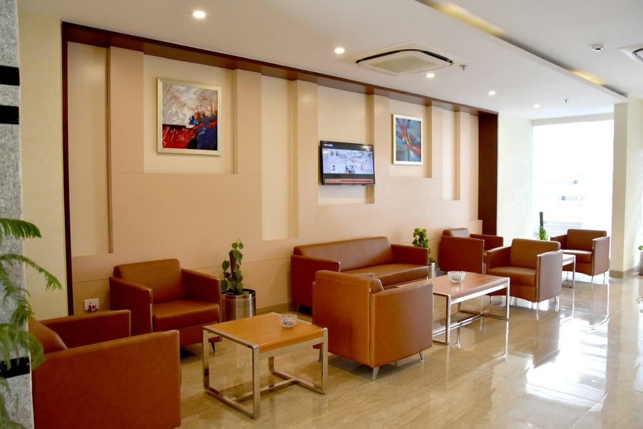 Starlit Suites Neemrana Buitenkant foto