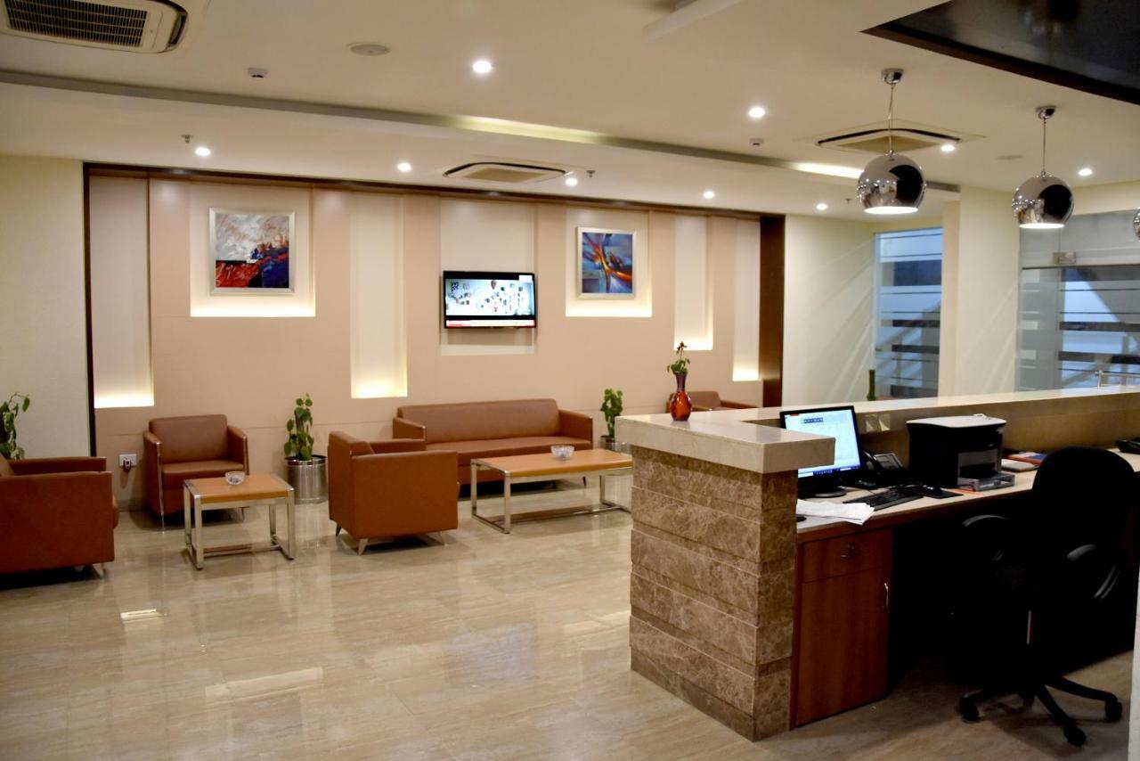 Starlit Suites Neemrana Buitenkant foto