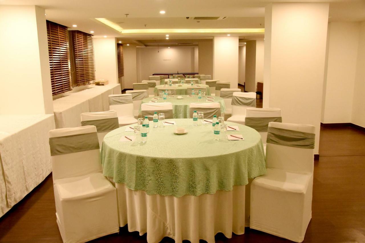 Starlit Suites Neemrana Buitenkant foto