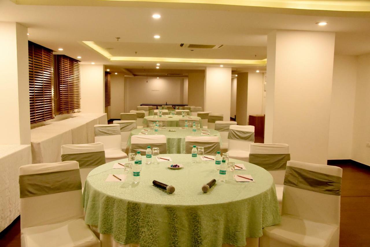 Starlit Suites Neemrana Buitenkant foto
