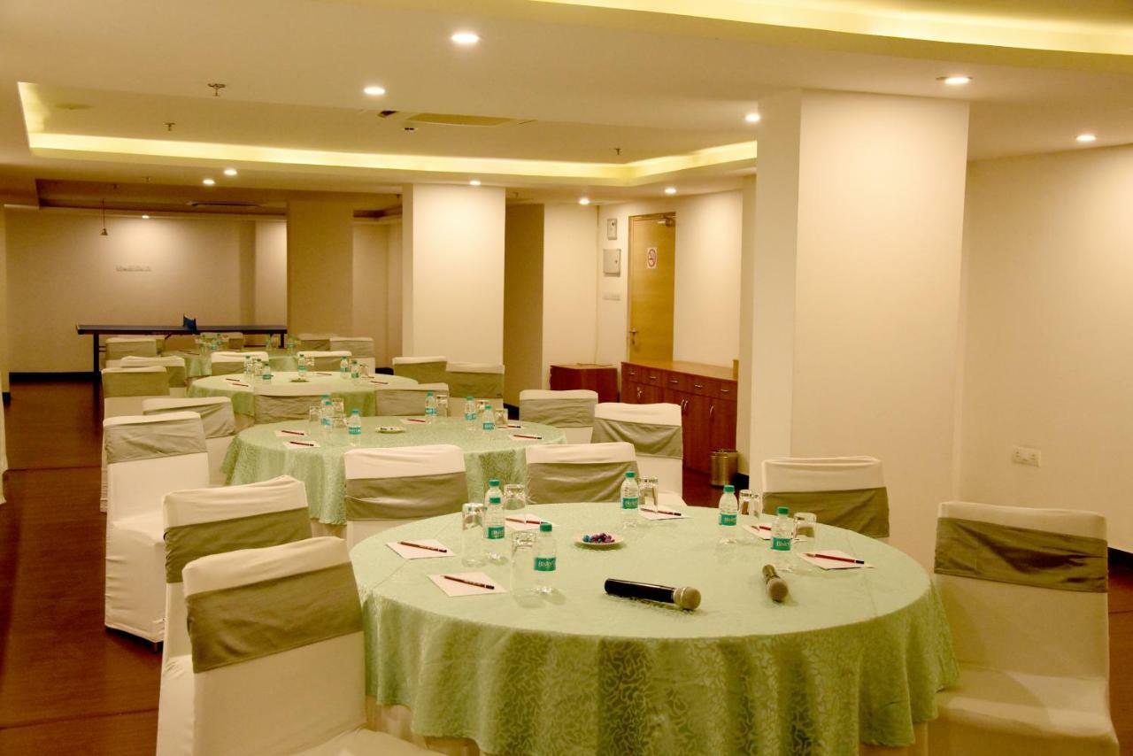 Starlit Suites Neemrana Buitenkant foto