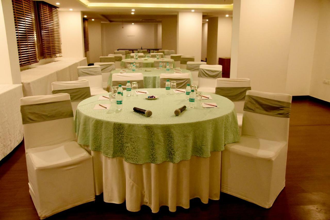 Starlit Suites Neemrana Buitenkant foto